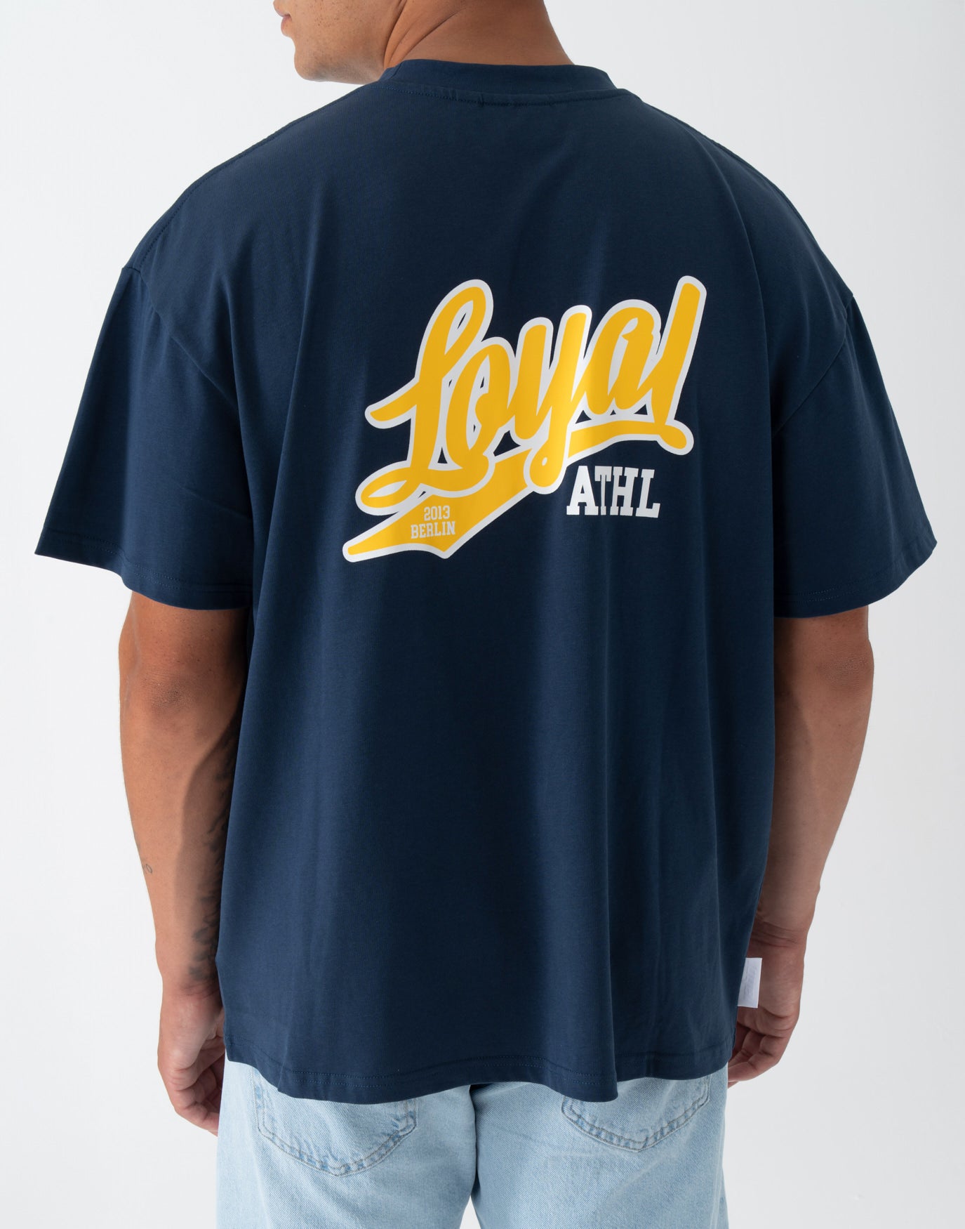 College Script T-Shirt Marine