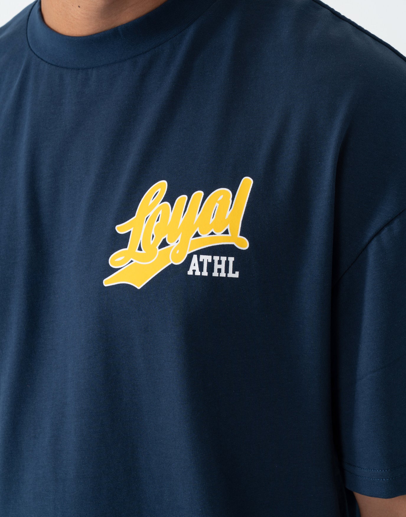 College Script T-Shirt Marine